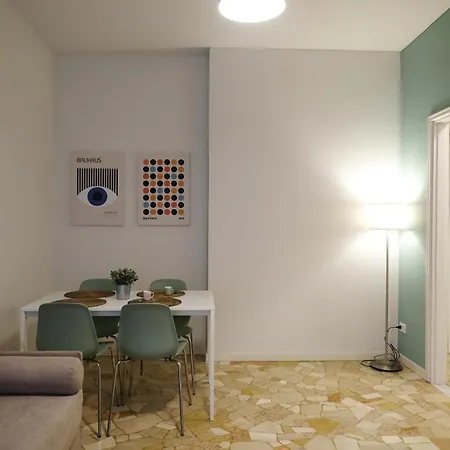 Navigli - Via Tortona Apartamento