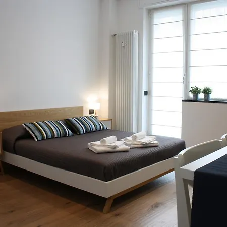 Navigli - Via Tortona Apartamento Milão