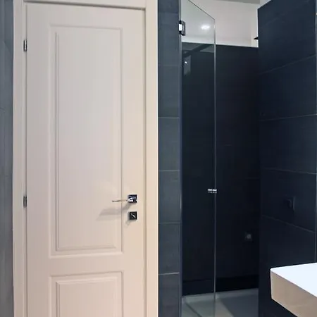 Apartamento Navigli - Via Tortona Milão